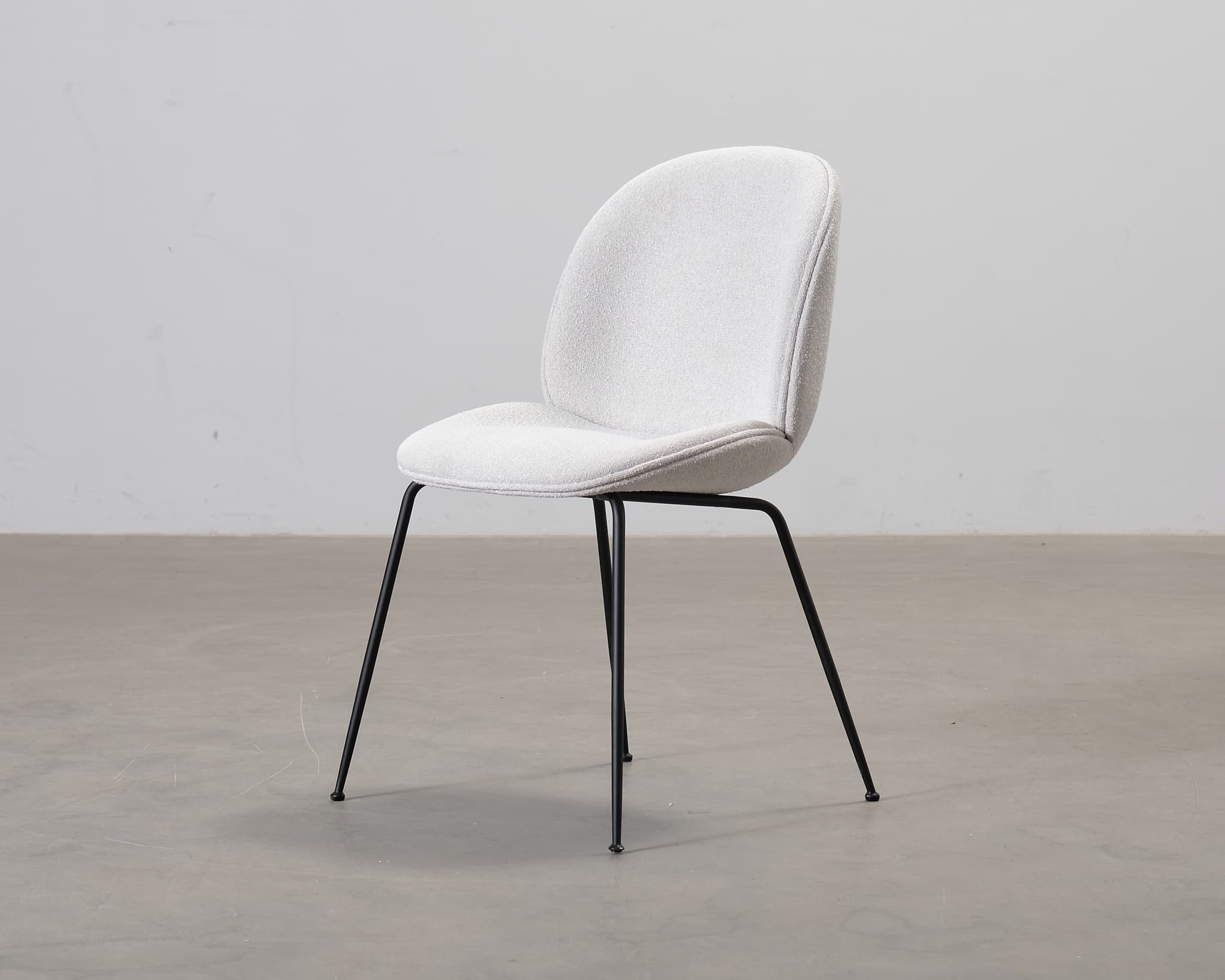 GUBI Beetle stol Li.Bouclé 001