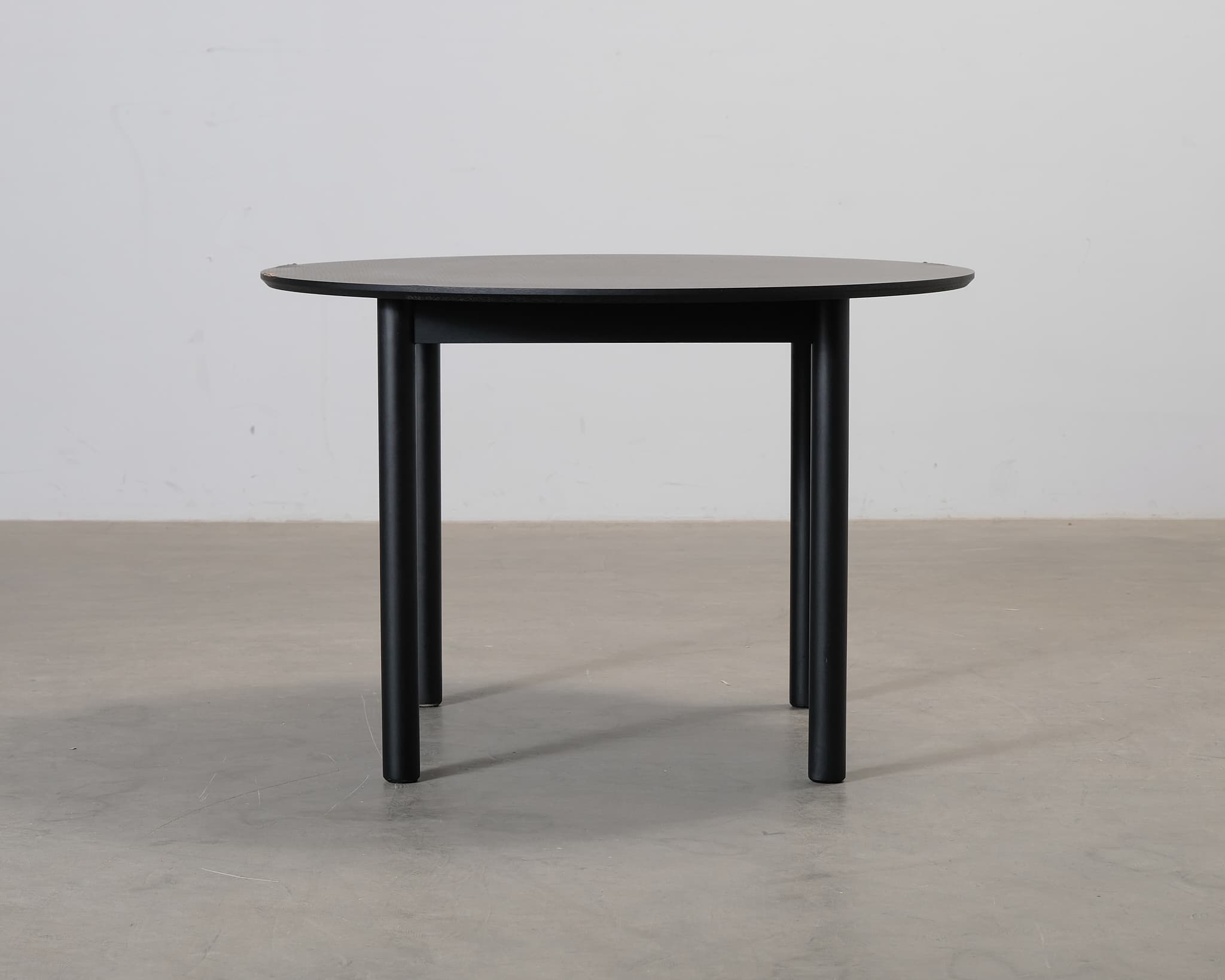 Department Wood matbord ø 110 cm svart