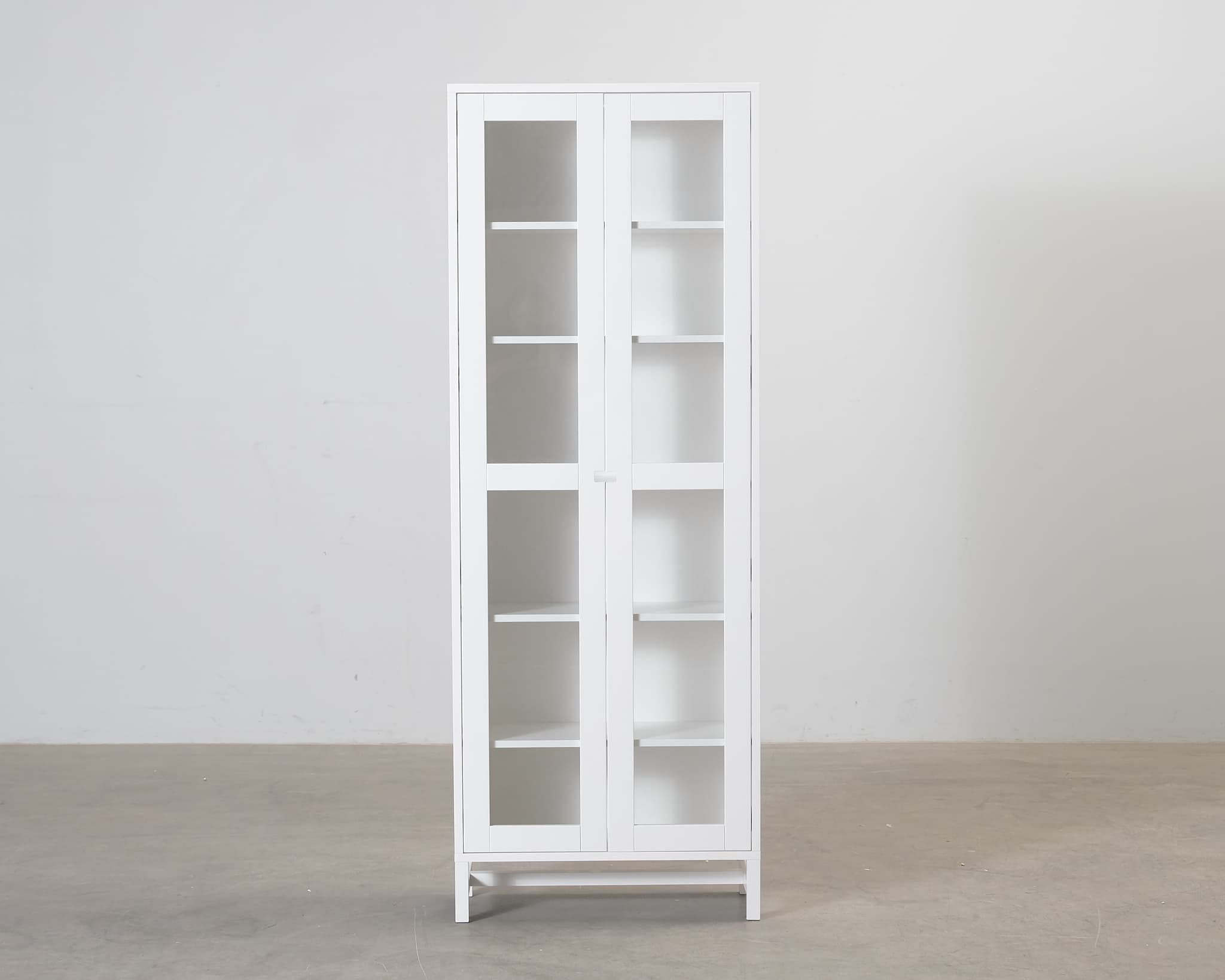 Mavis Falsterbo vitrinskåp vit