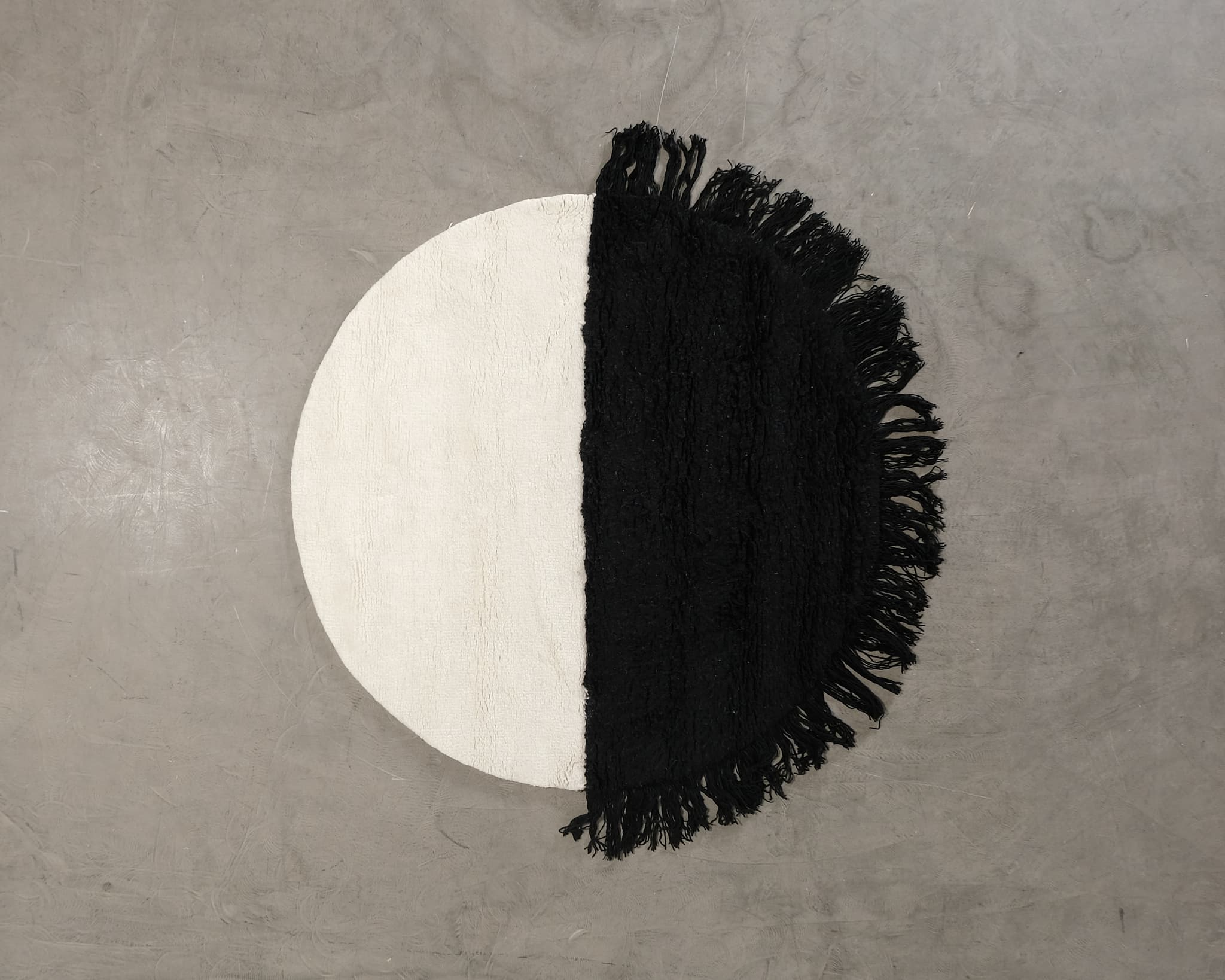 Woven Works Arc ullmatta 160 cm vit / svart