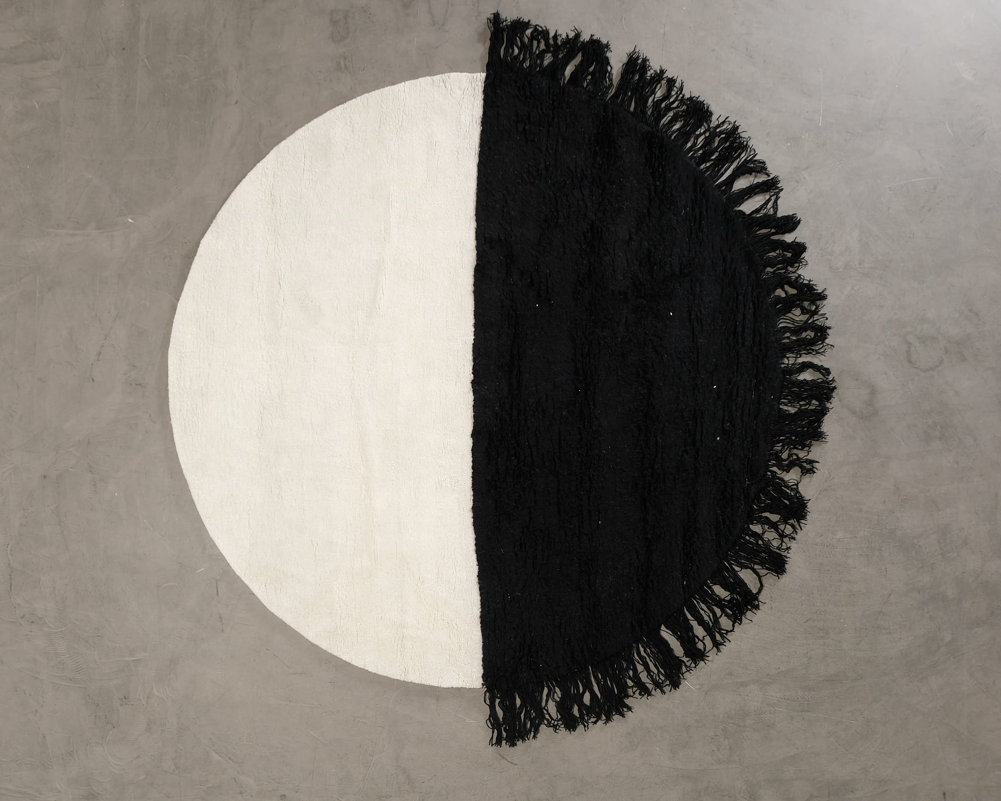 Woven Works Arc ullmatta ø 200 cm vit / svart