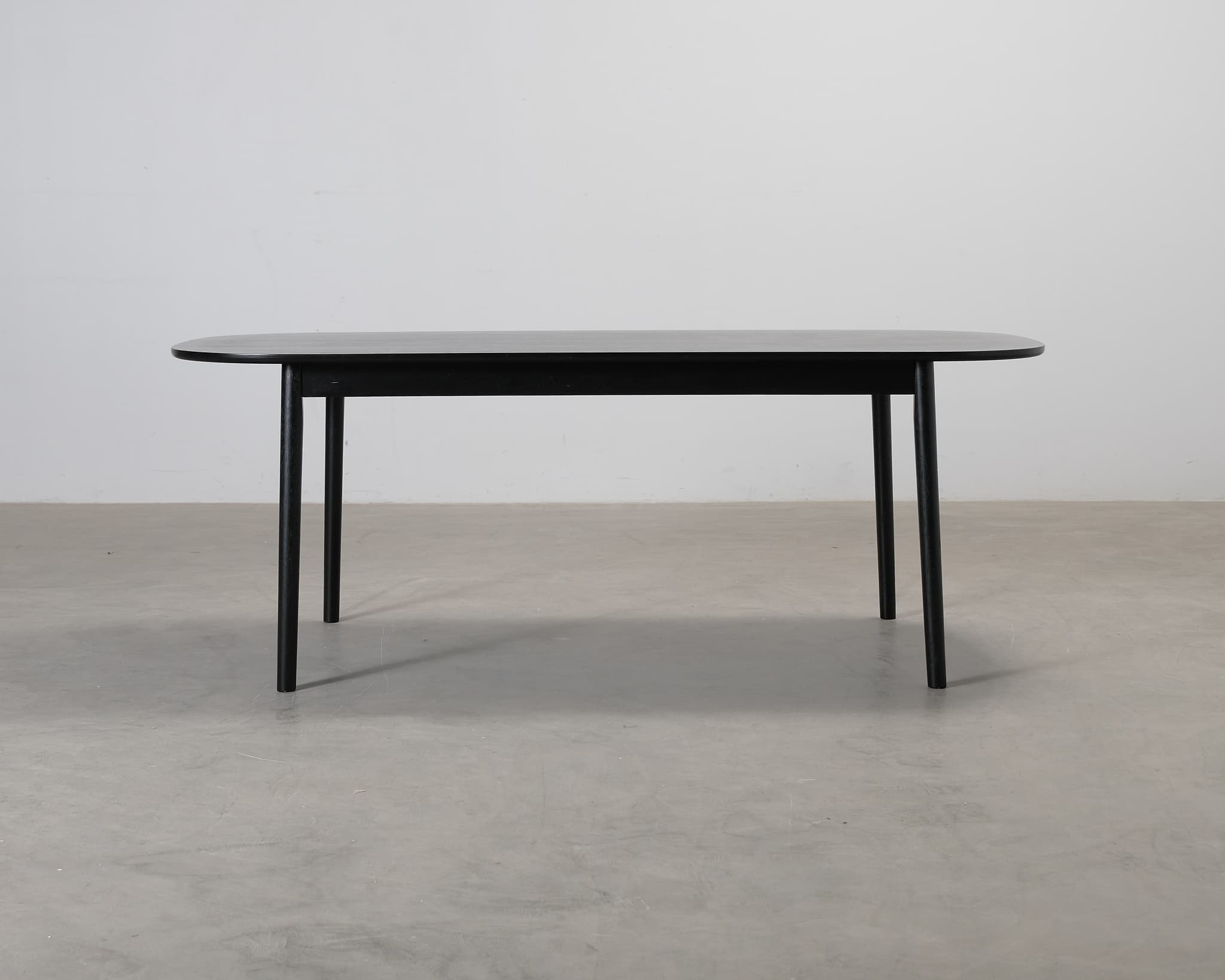 FeelDesign Rita 2.0 matbord svart