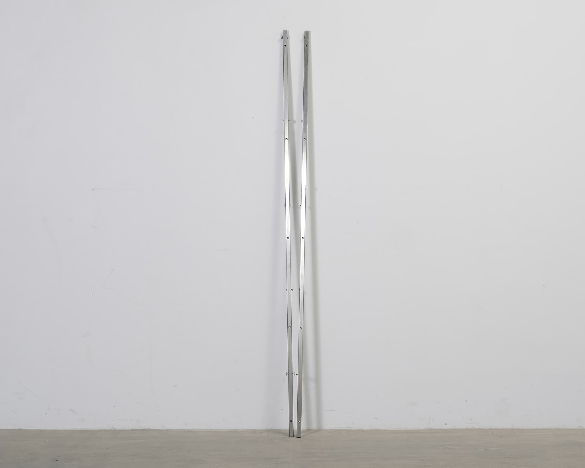 Frama Shelf Library H1852 vägghyllans stomme