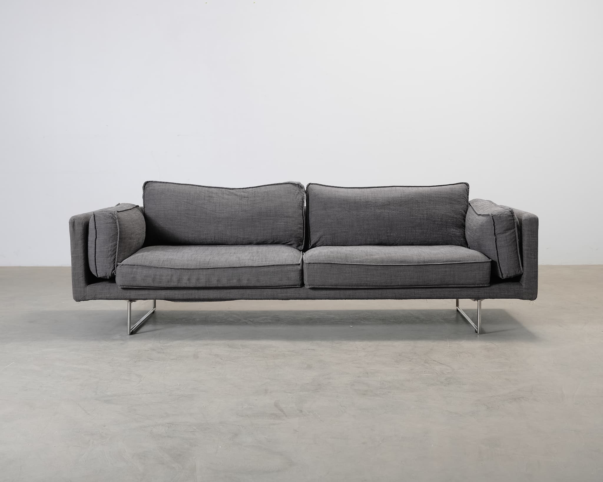 Ire Möbel Altero 3-sits soffa grå