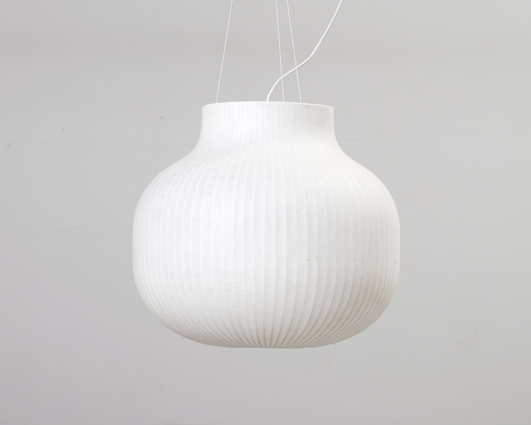 Muuto Strand Closed pendellampa ø 60 cm vit