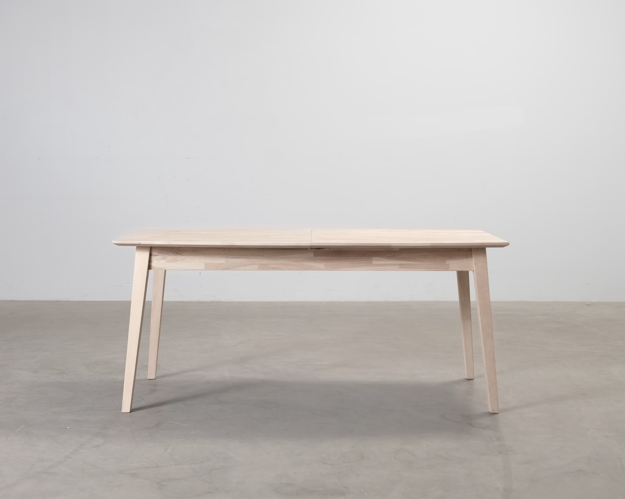 Mio Ekerö förlängningsbart matbord 171-230 cm ek