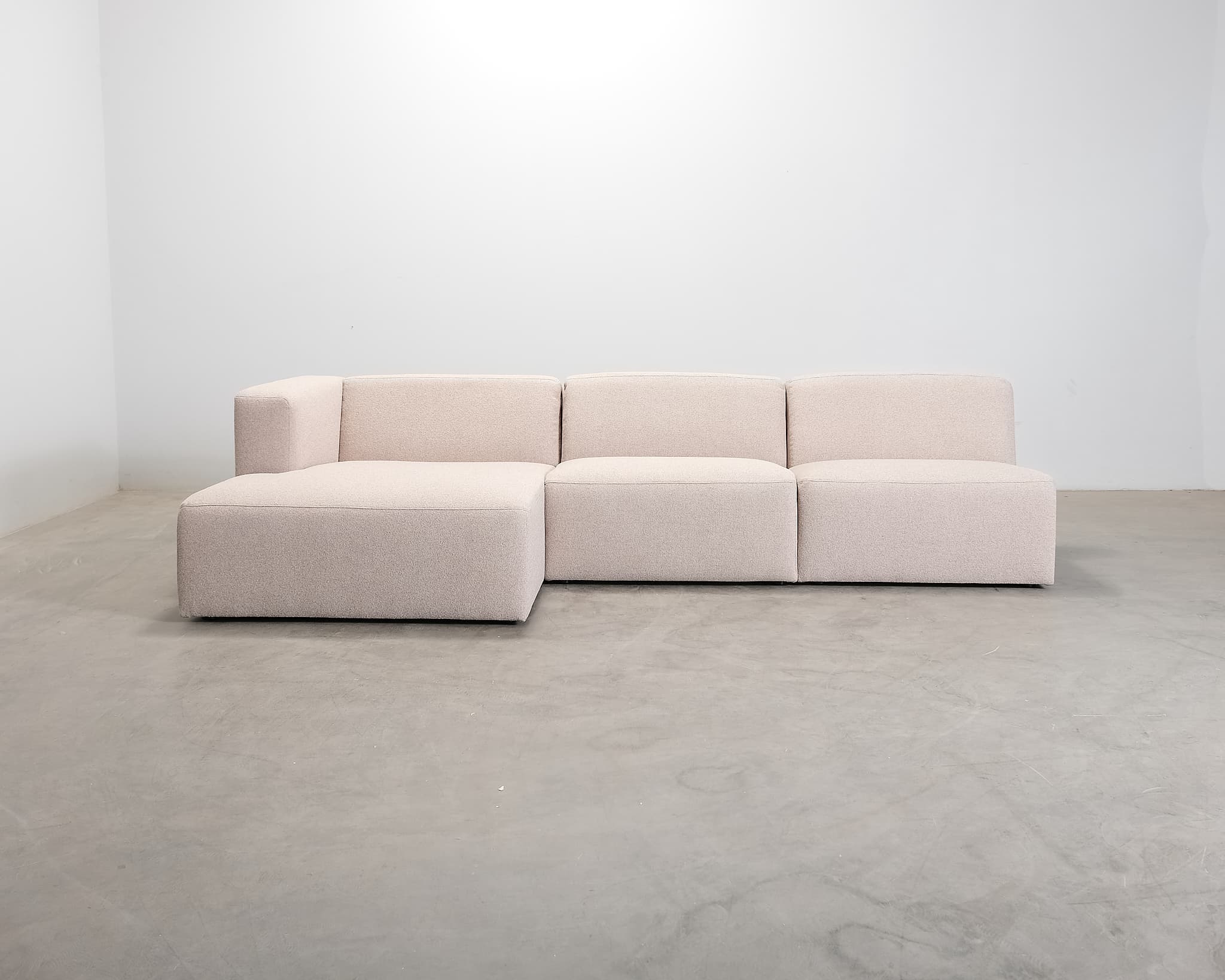 Forms & Objects Juno 3-sits divansoffa beige