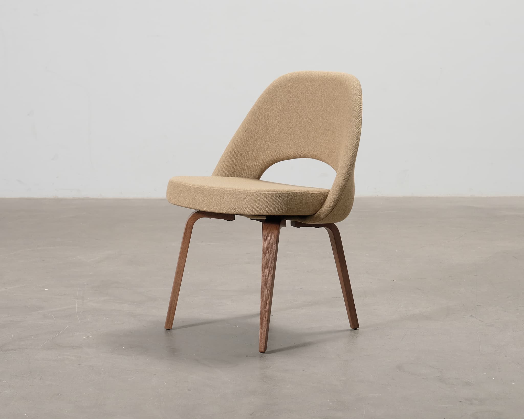 Knoll Eero Saarinen Executive Chair stol beige