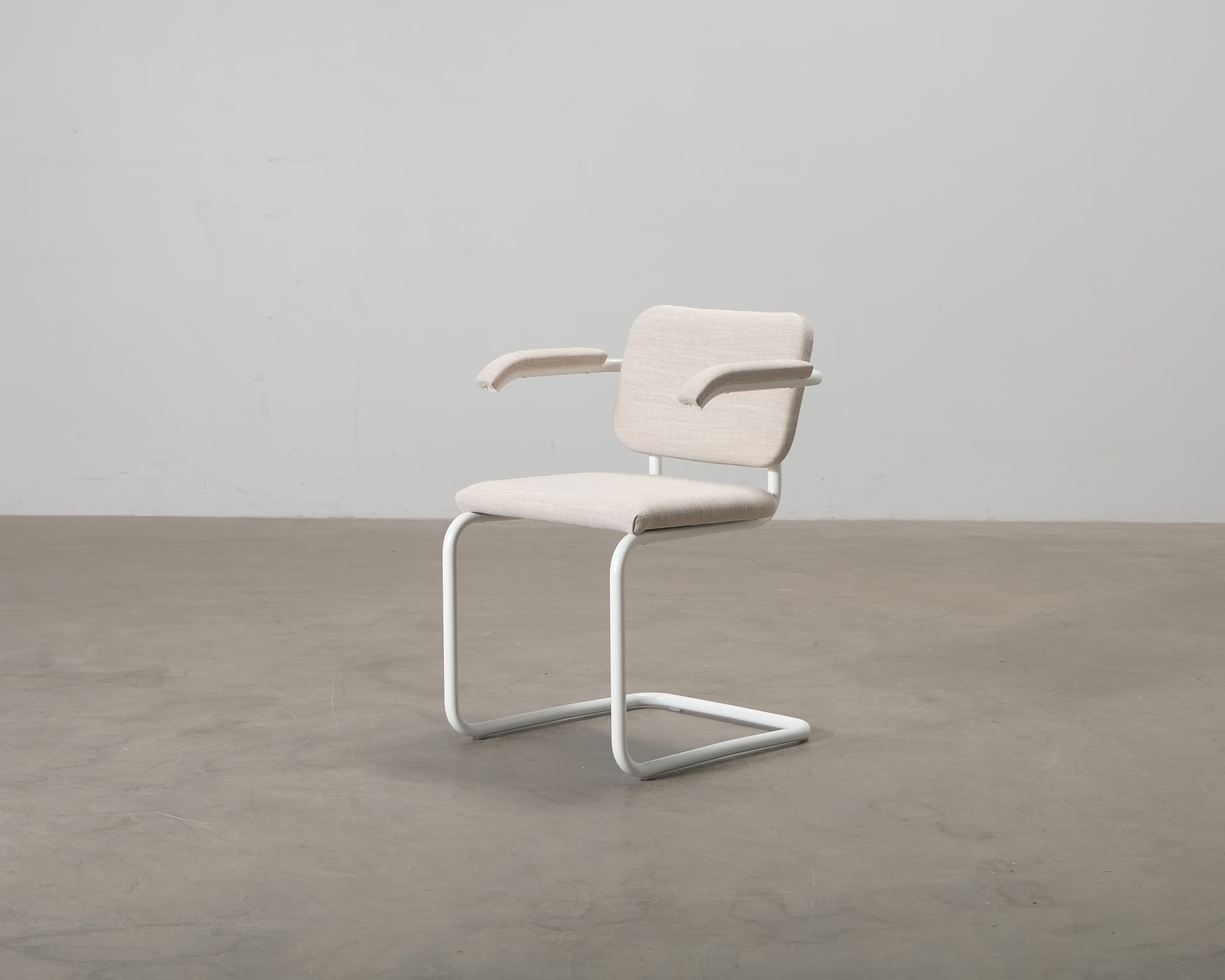 Knoll Cesca stol med armstöd beige / vit