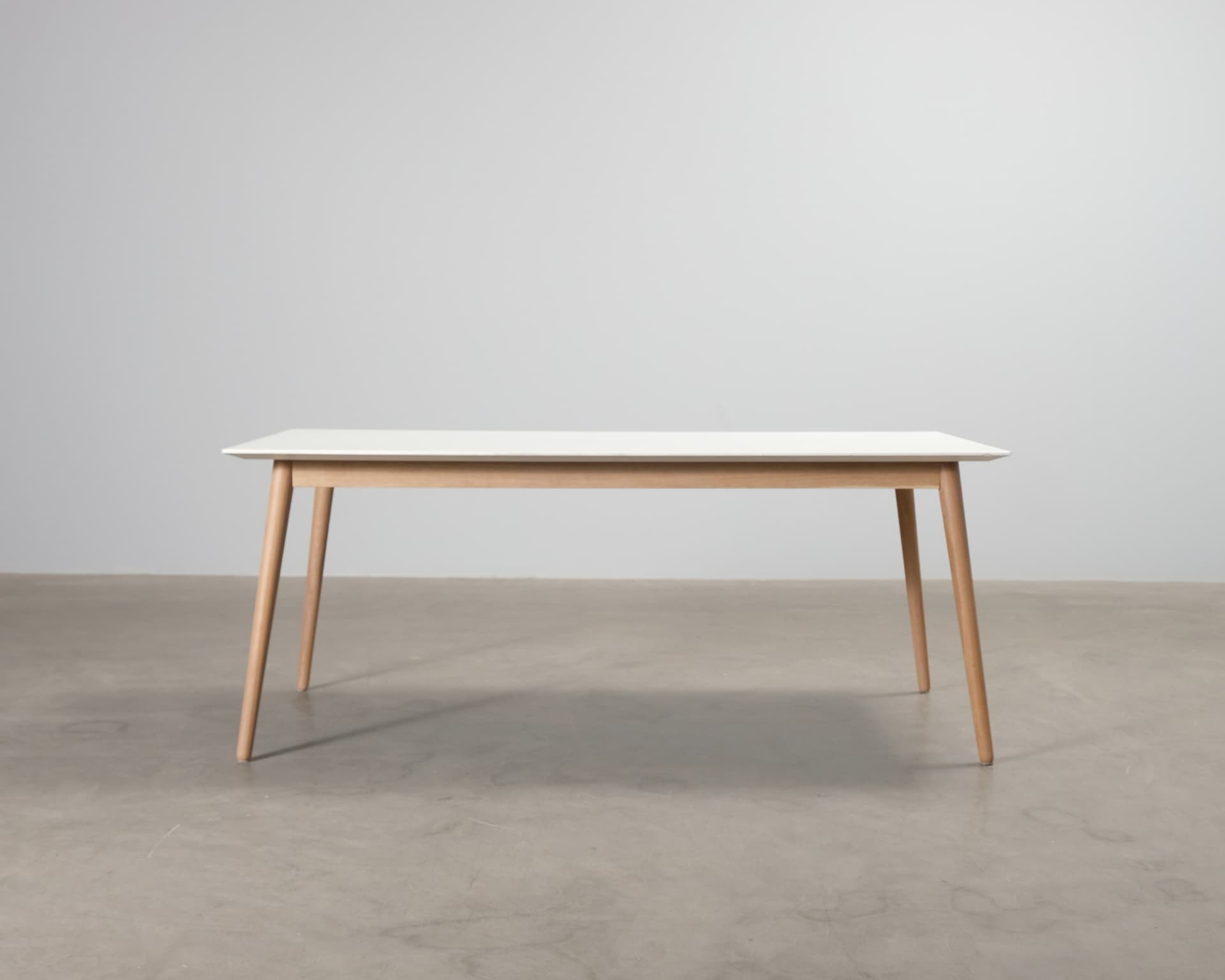BoConcept Adelaide matbord