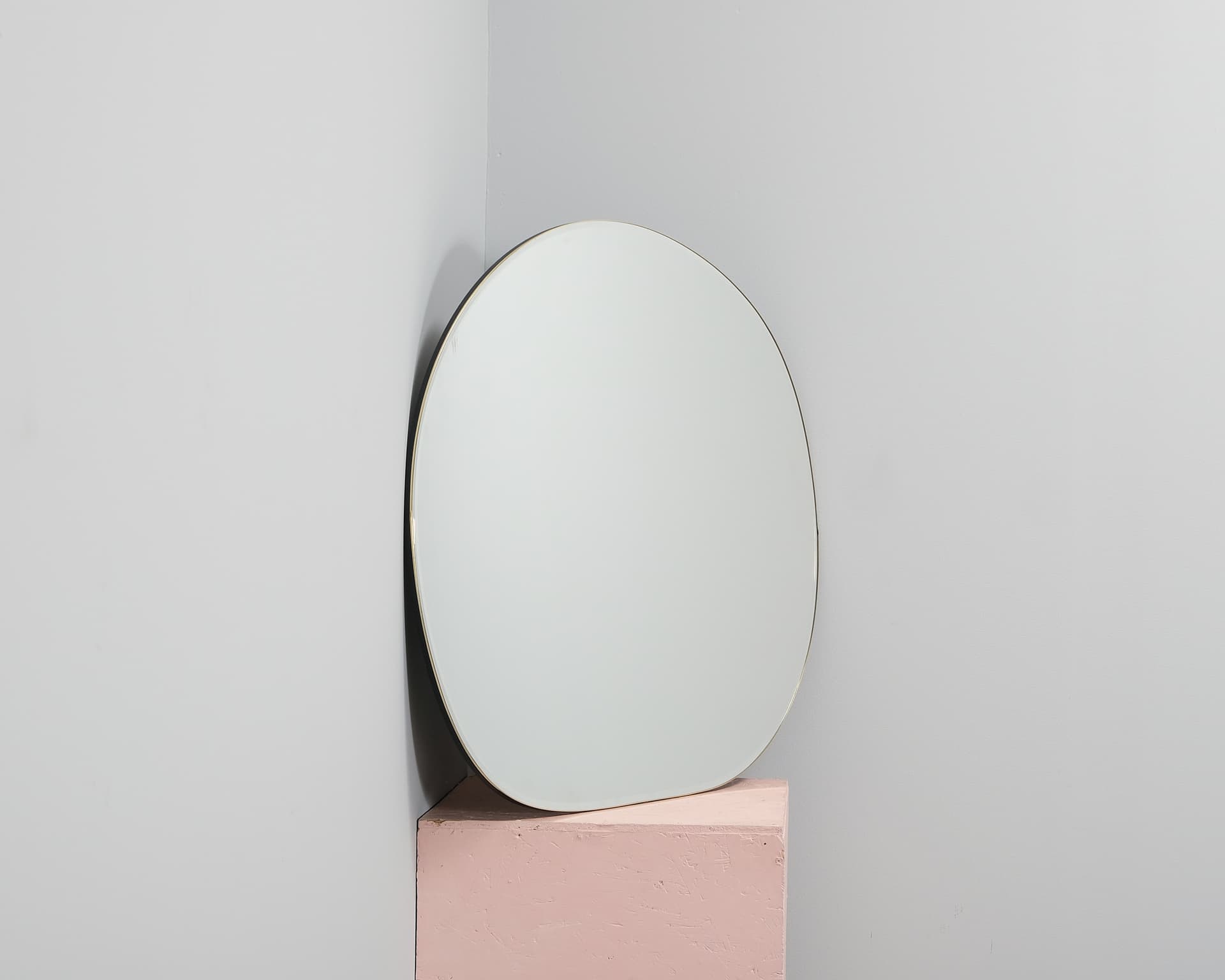 Ferm Living Pond spegel 87 x 94 cm