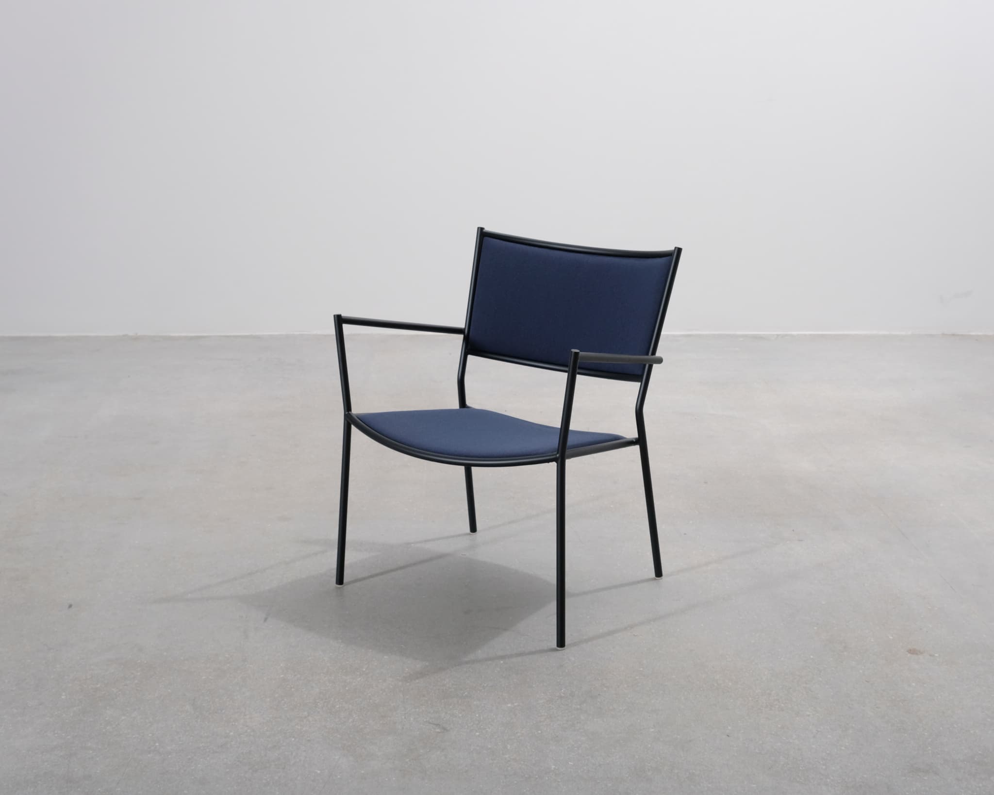 Massproductions Jig Easy fåtölj mörkblå