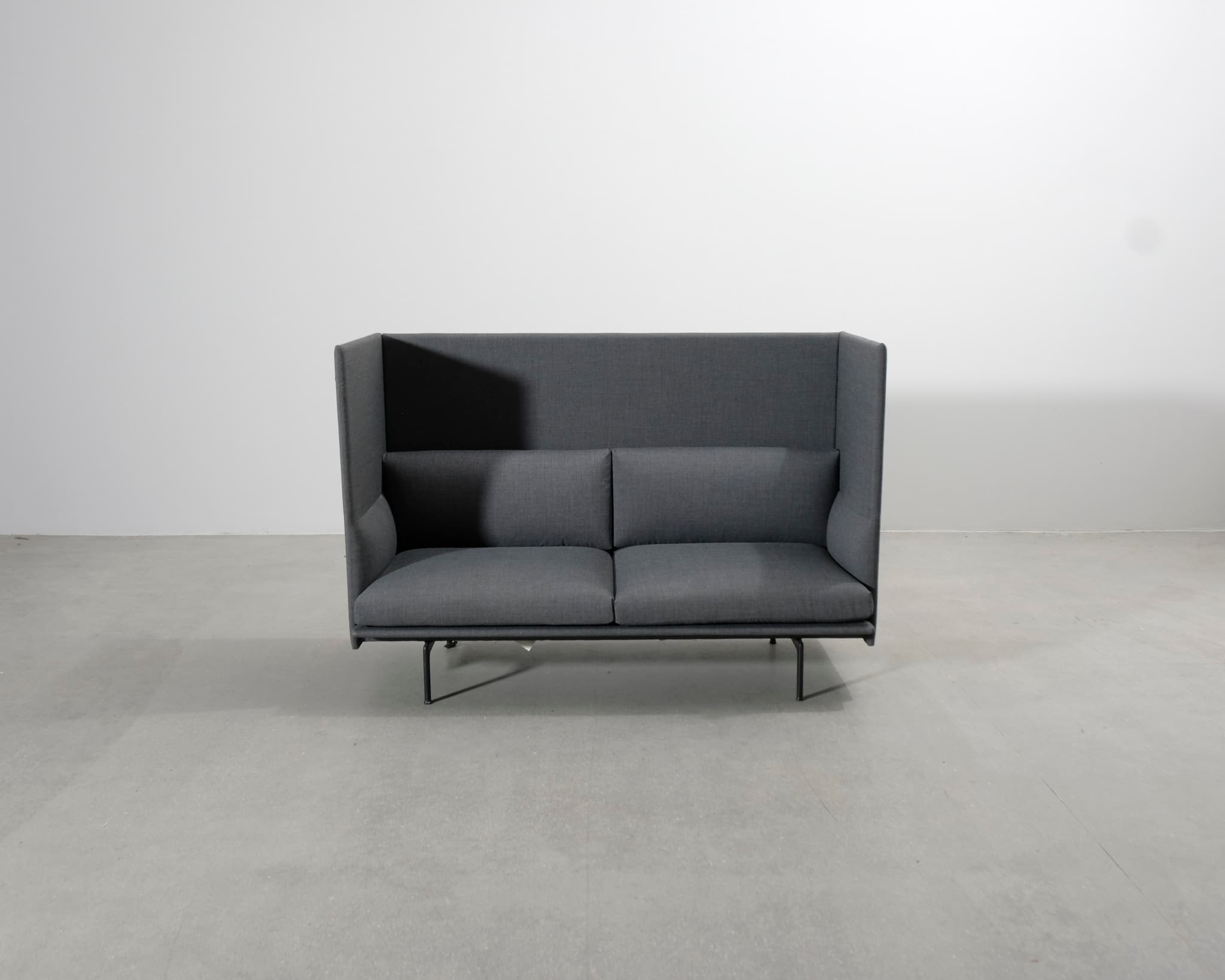 Muuto Outline Highback 2-sits soffa grå