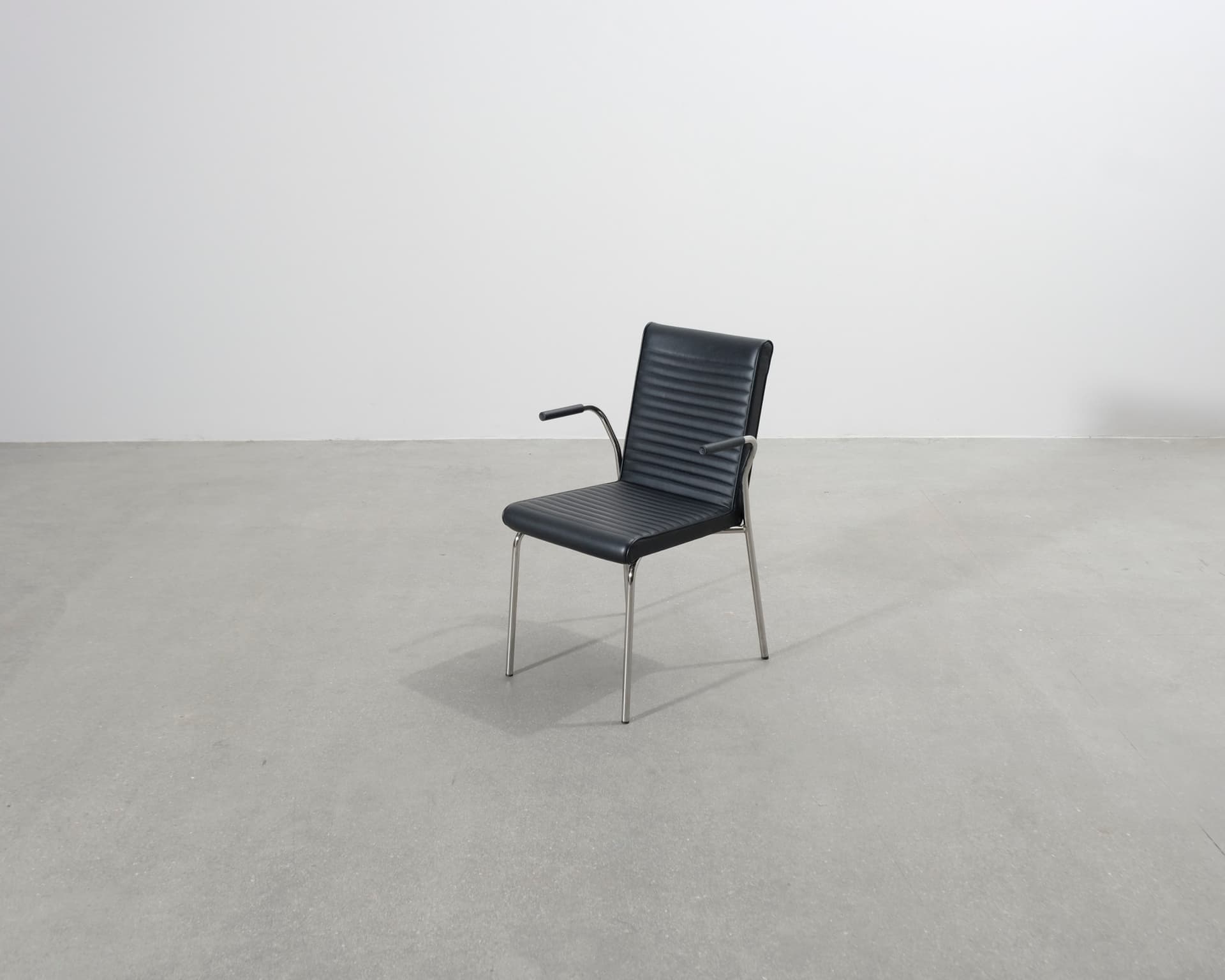 Offecct Quick karmstol svart