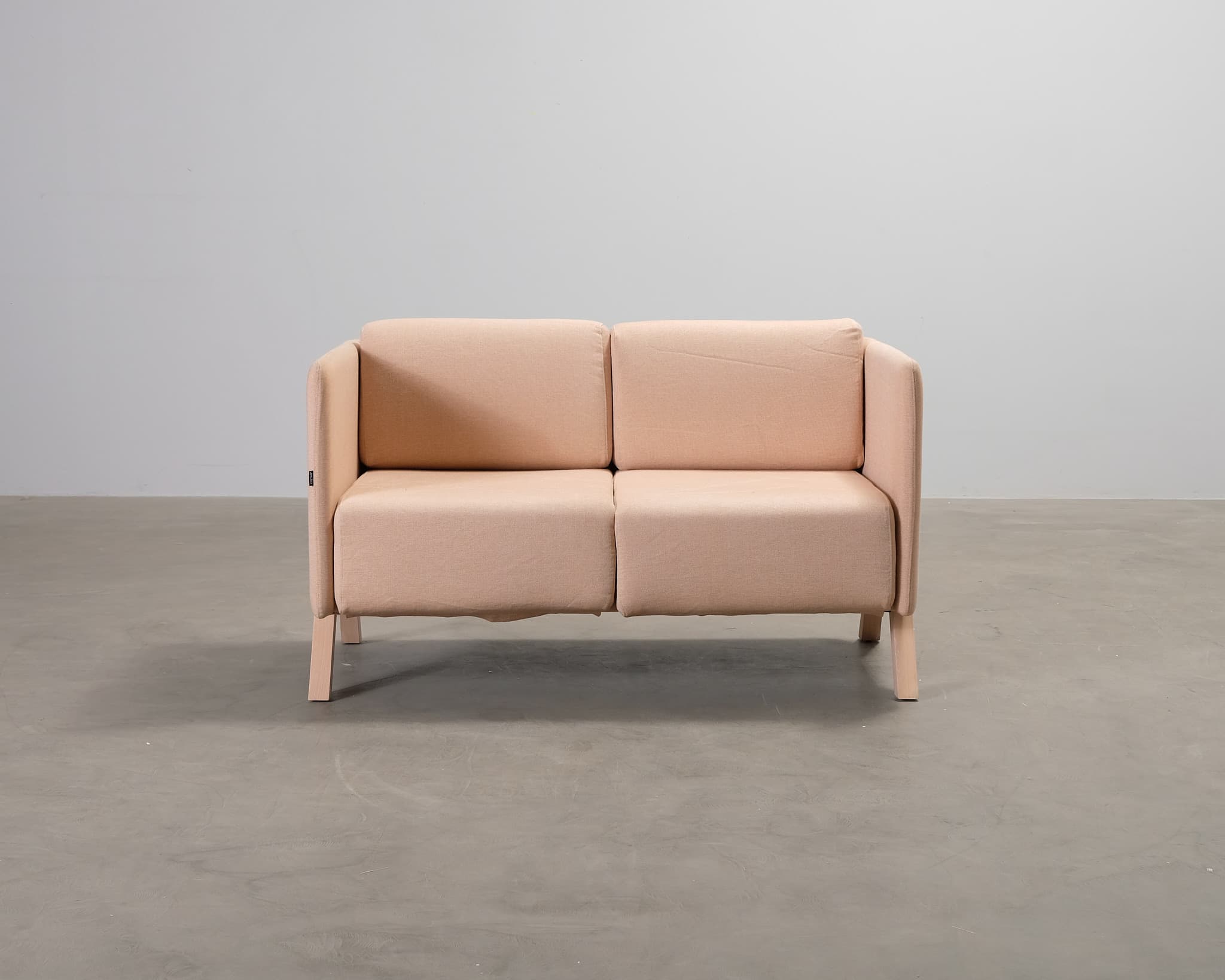 Capdell Vision 570S 2-sits soffa persika