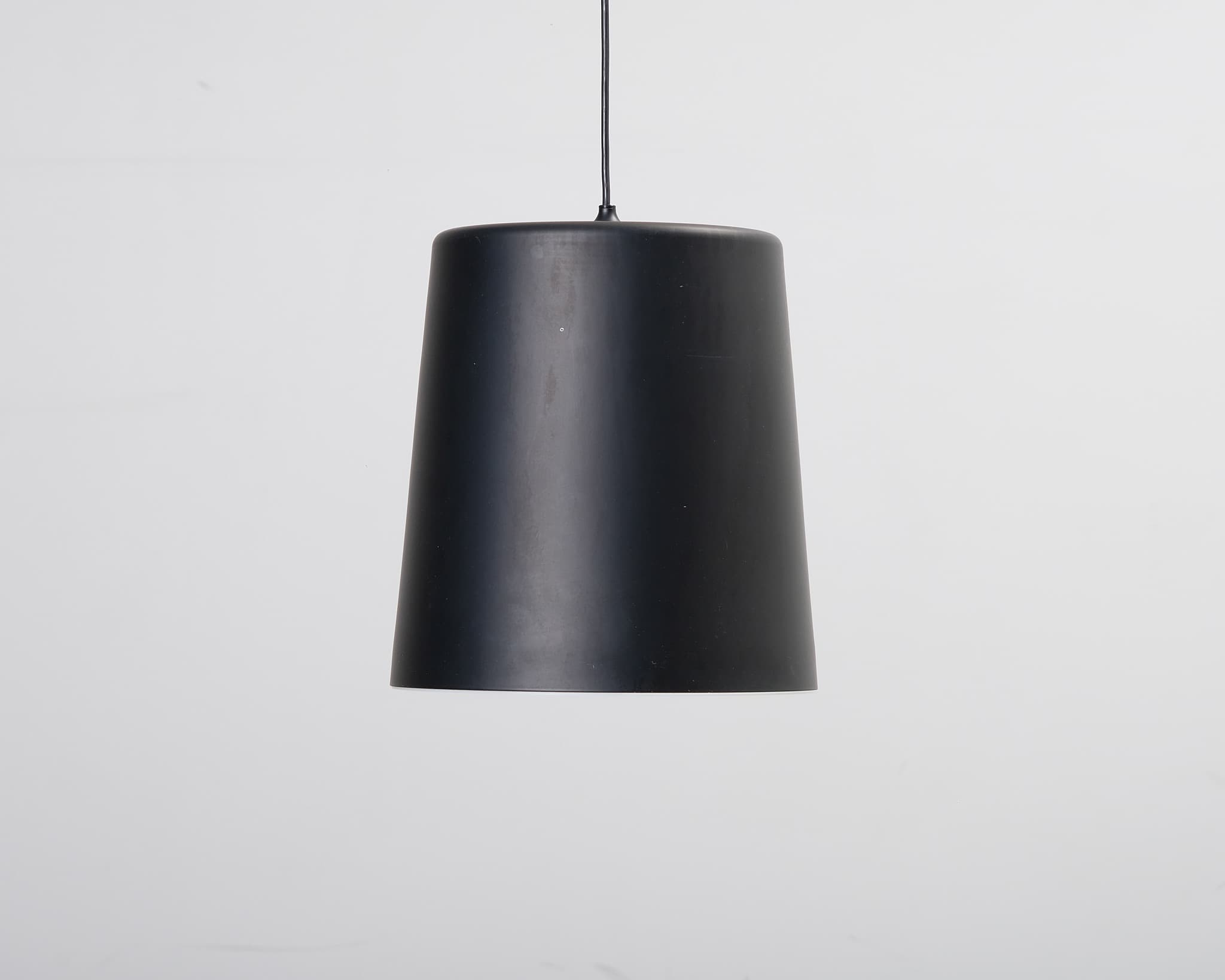 Zero Lighting Hide pendellampa svart ø 30 cm