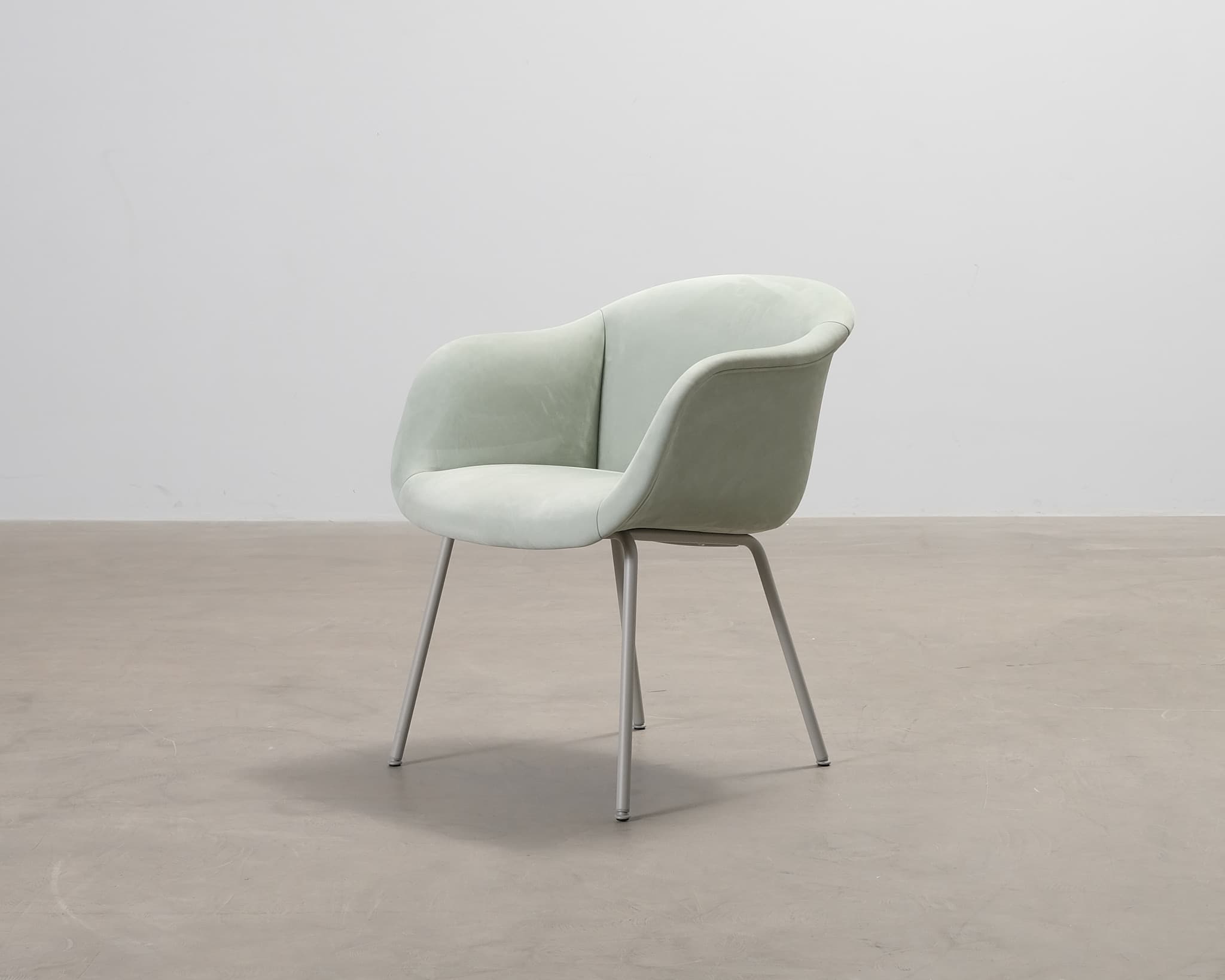 Muuto Fiber Soft Chair läderfåtölj grön