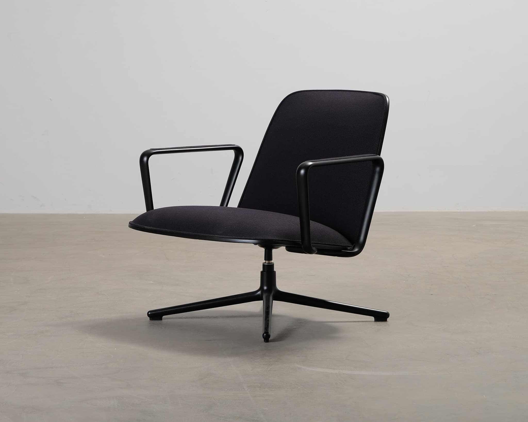 Normann Copenhagen Pad Low fåtölj svart