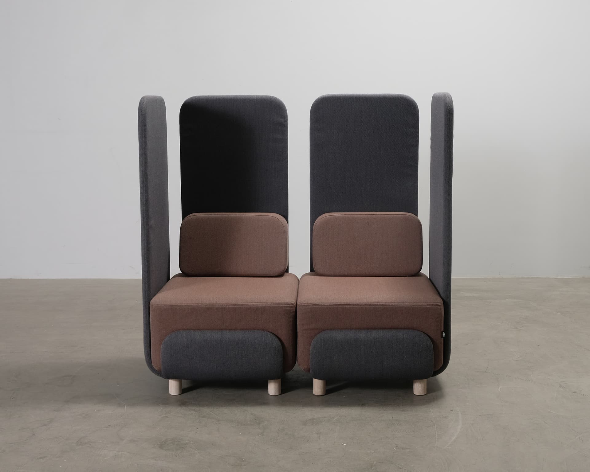 LoOok Industries 2-sits Area soffa brun / grå