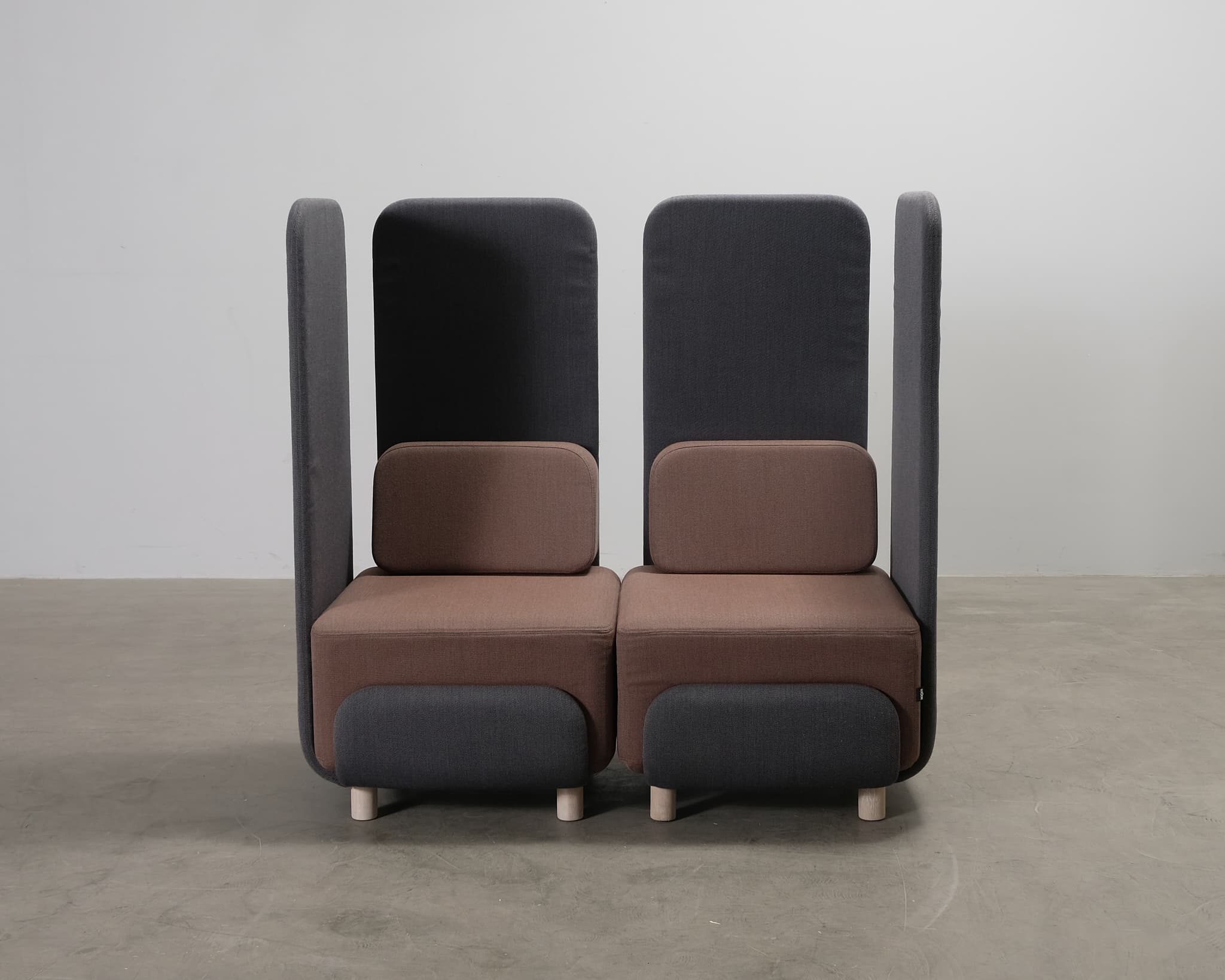 LoOok Industries 2-sits Area soffa brun / grå