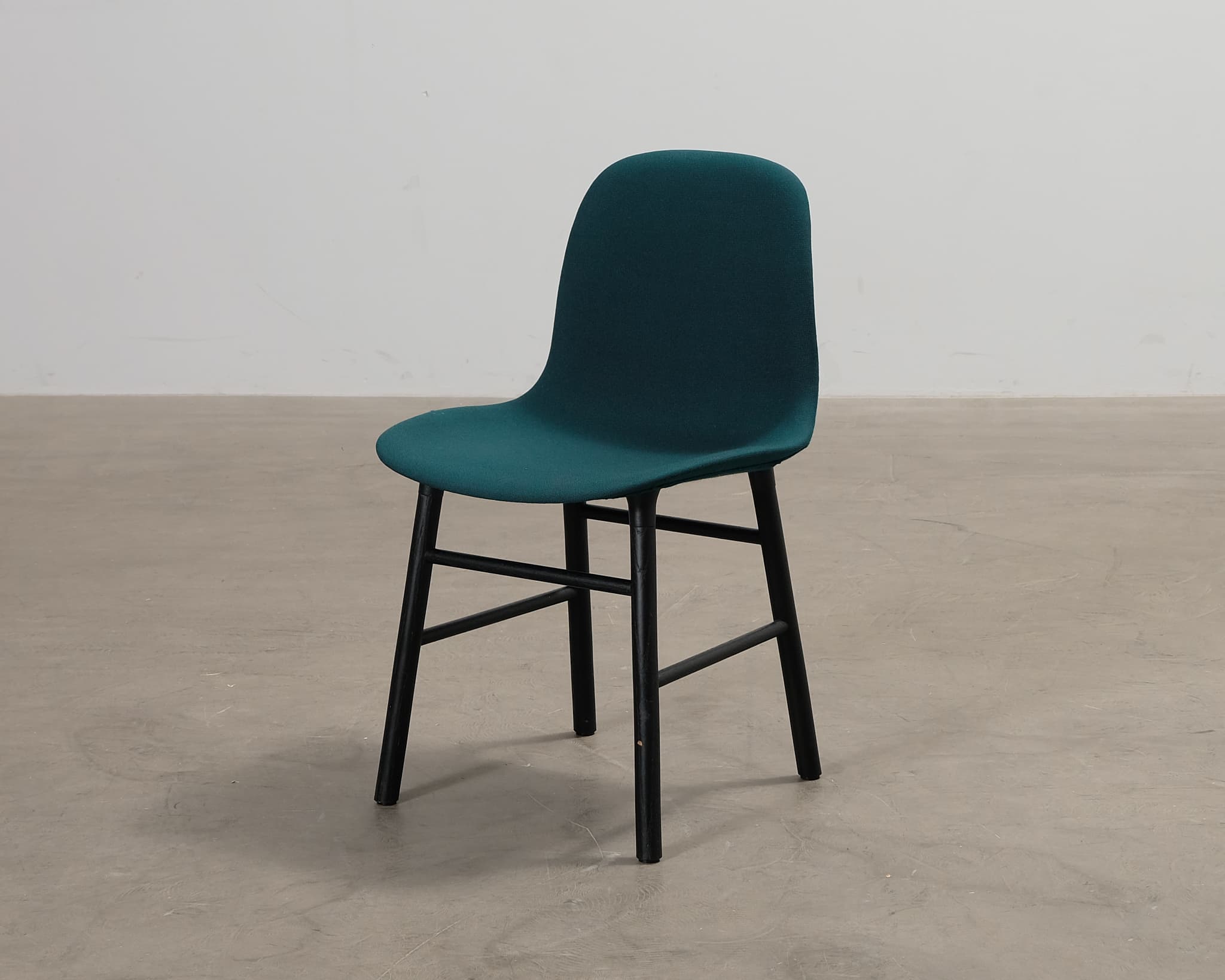 Normann Copenhagen Form stol grön