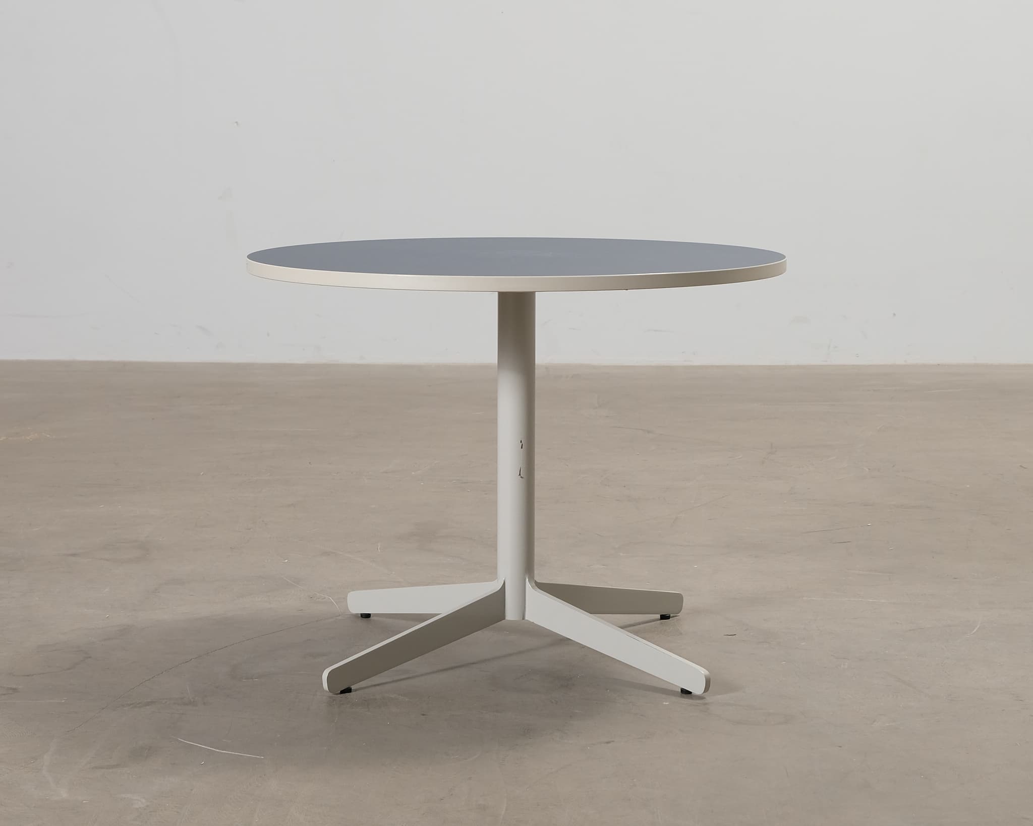 Edsbyn Feather soffbord grå / mörkblå