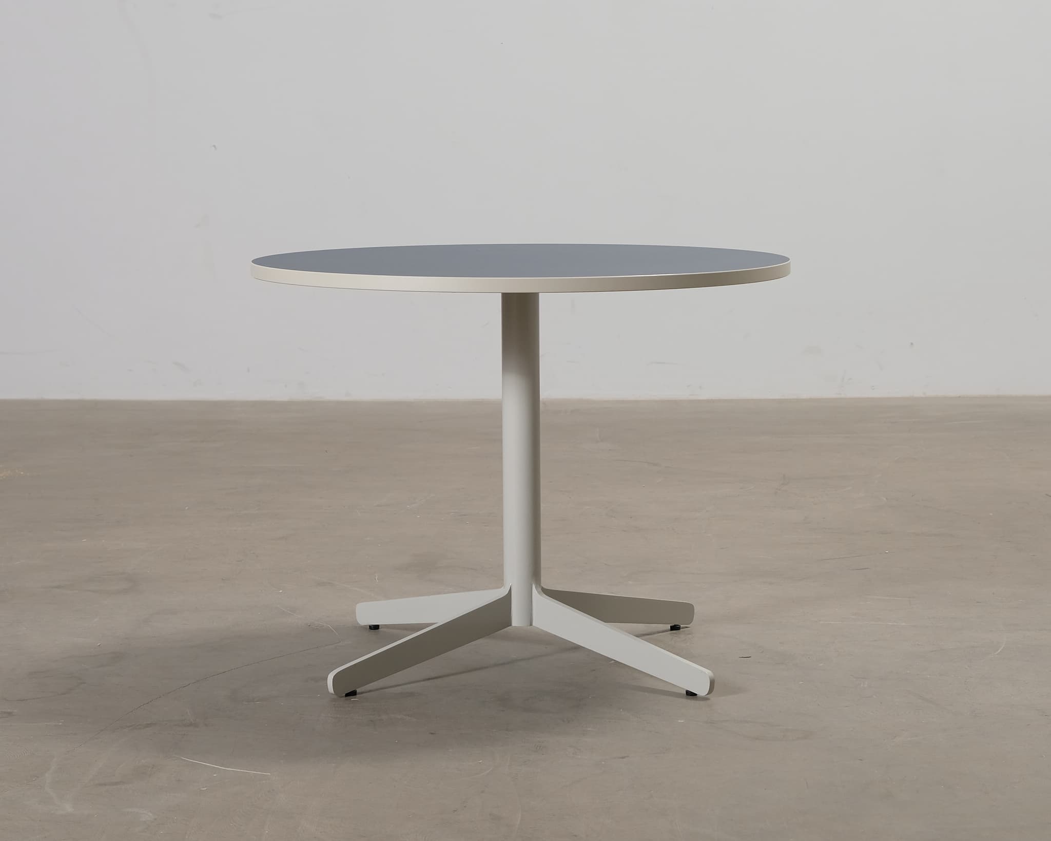 Edsbyn Feather soffbord grå / mörkblå