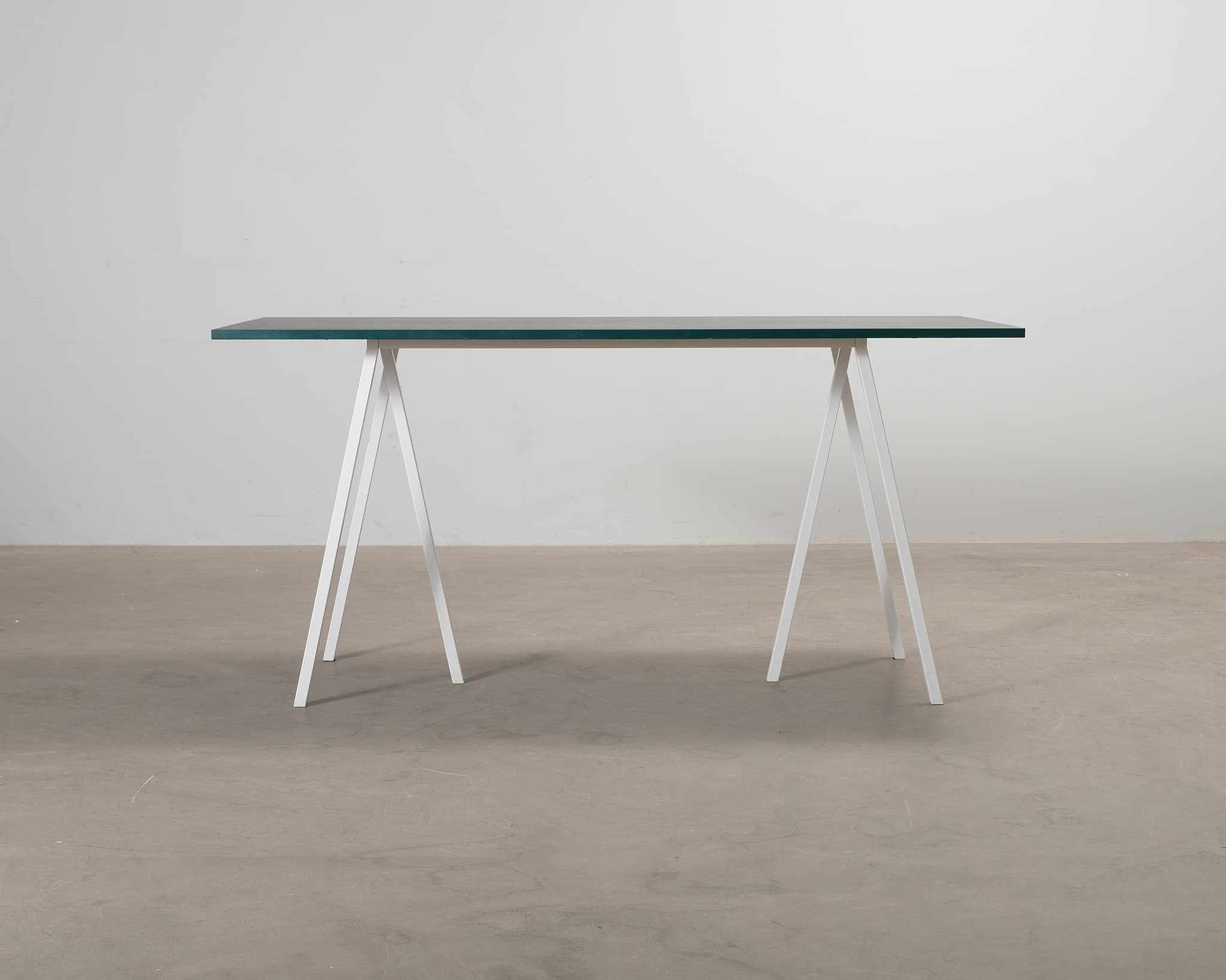 HAY Loop Stand High bord grön / vit