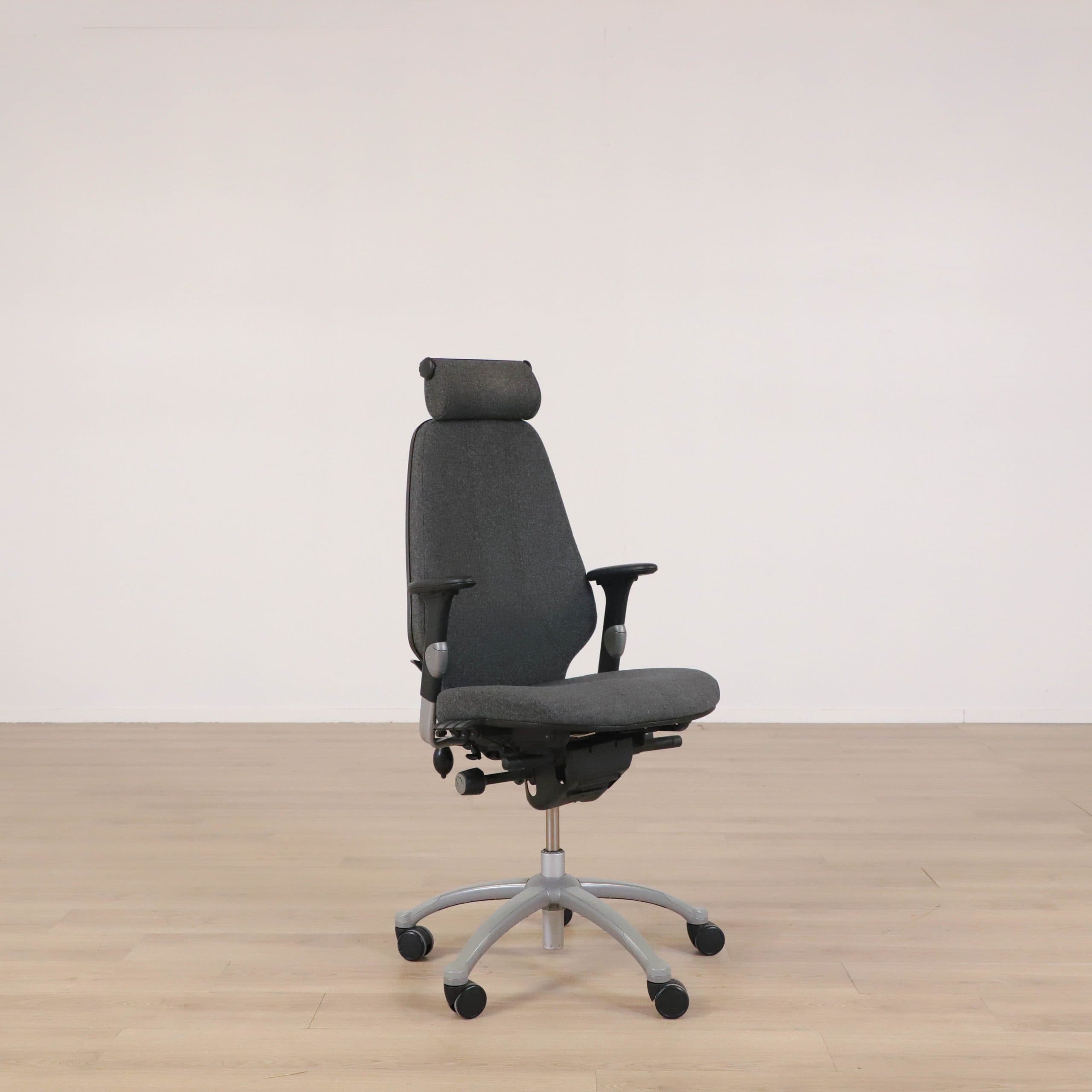 Kontorsstol Logic 400 - Med armstöd och utan nackstöd