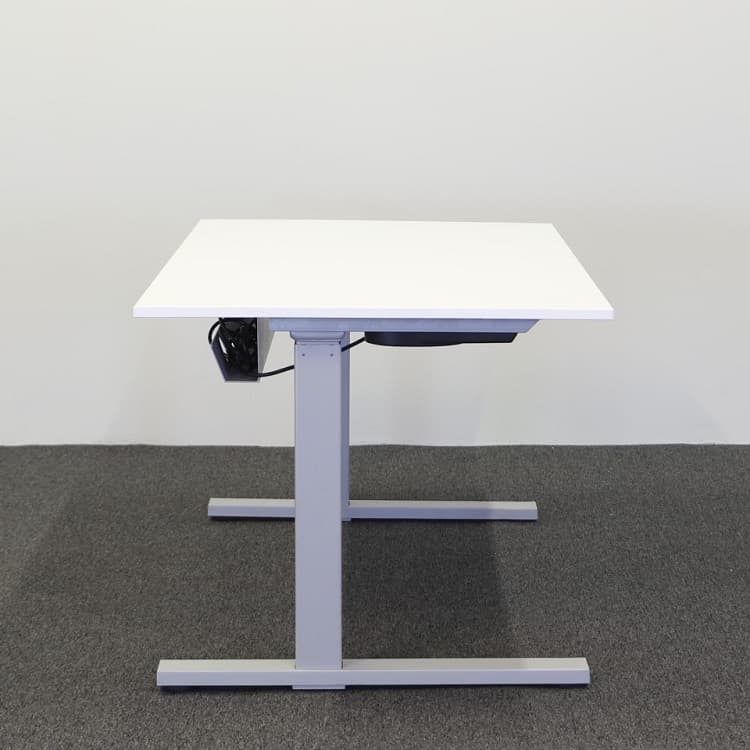 Elektriskt höj- och sänkbart  skrivbord