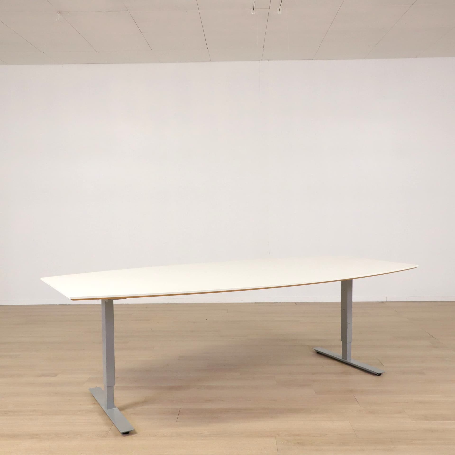 Höj och sänkbart Konferensbord