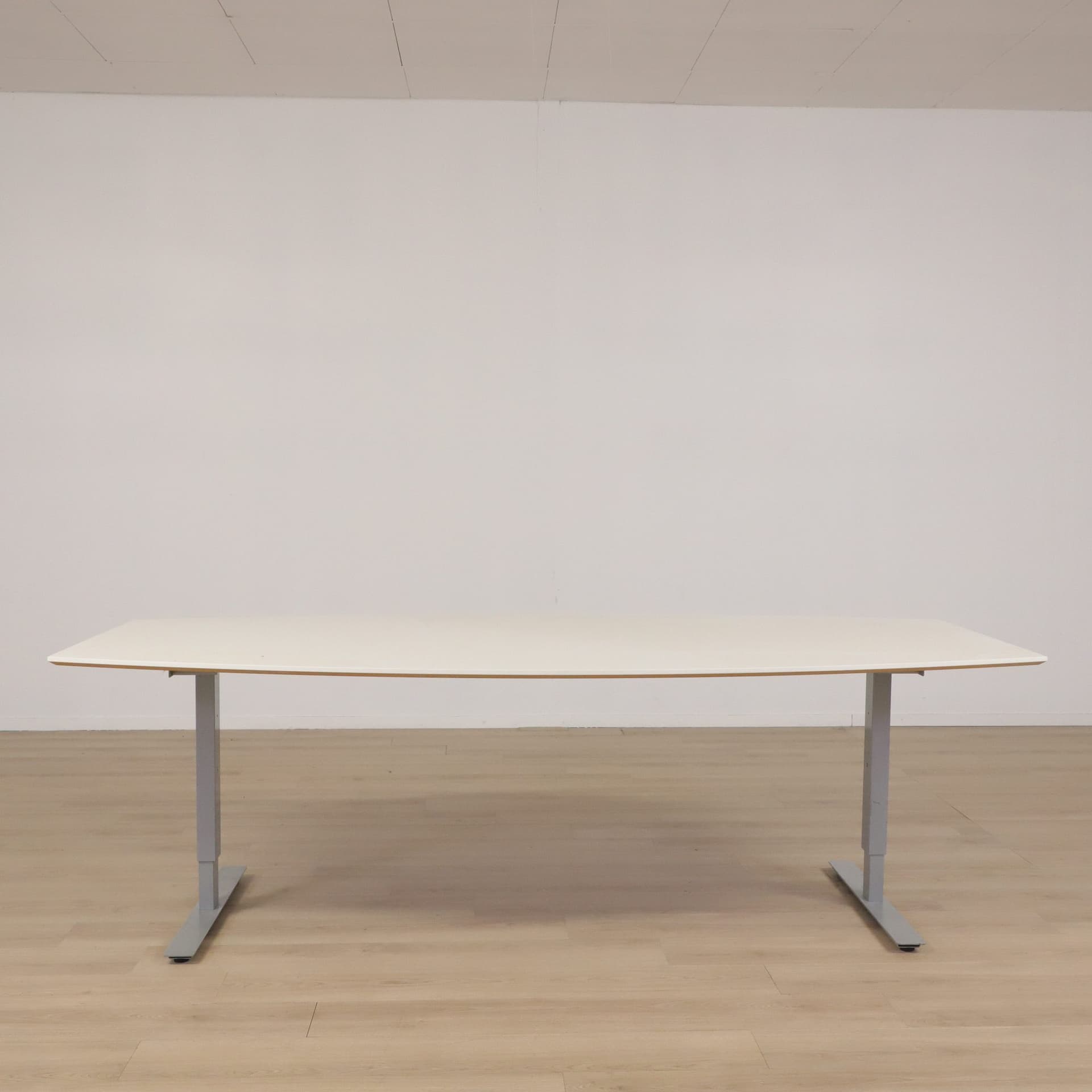 Höj och sänkbart Konferensbord