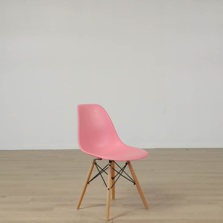 Caféstol Eames Plastic Chair - Rosa