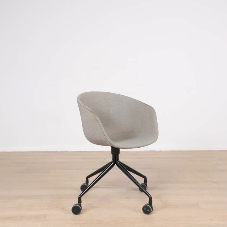 Konferensstol AAC25 - Grå klädsel med svarta ben - Skick 3