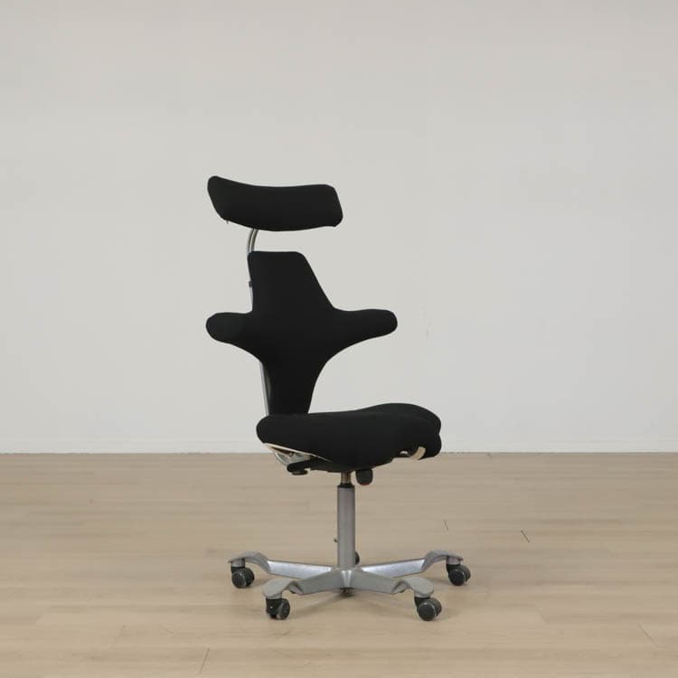 Kontorsstol Capisco 8107 (NY KLÄDSEL) - Utan nackstöd - Medel patron