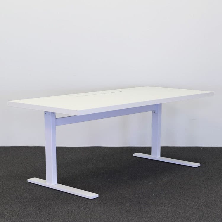 Elektriskt höj- och sänkbart  skrivbord - 180x80 cm