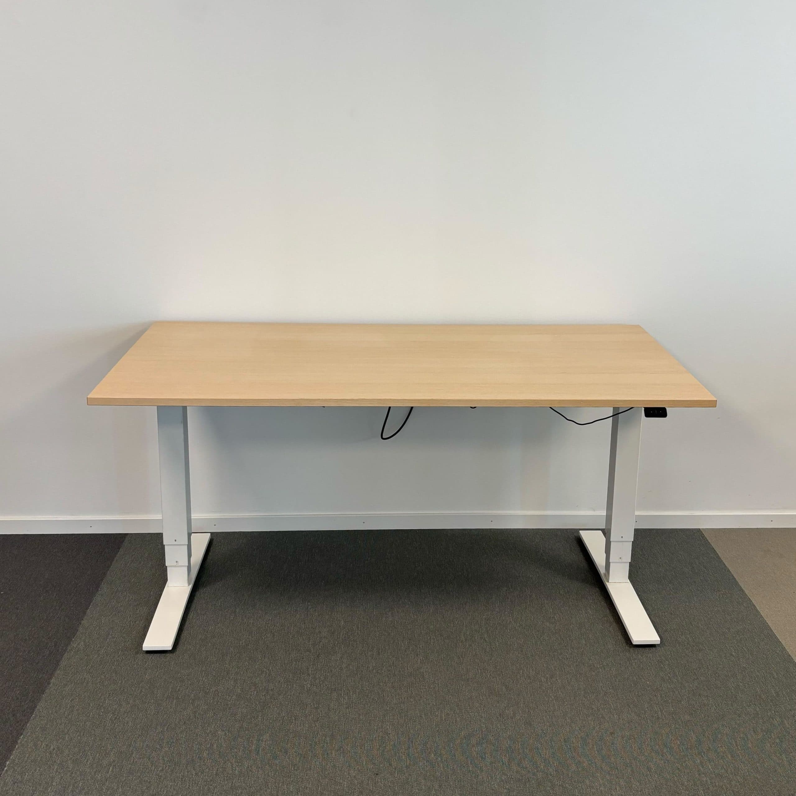 Elektriskt höj- & sänkbart skrivbord Opus