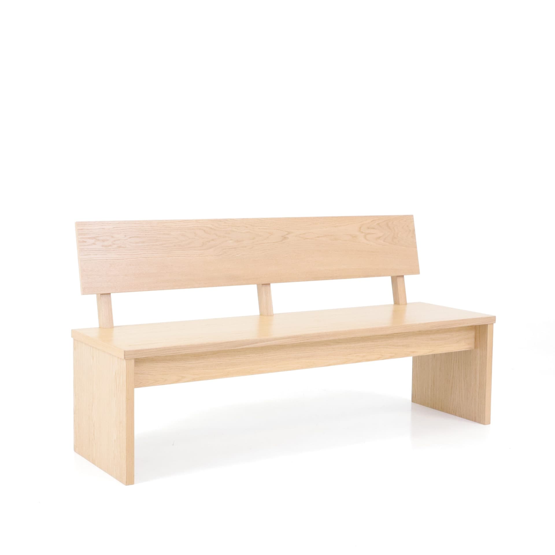 Träbänk med ryggstöd