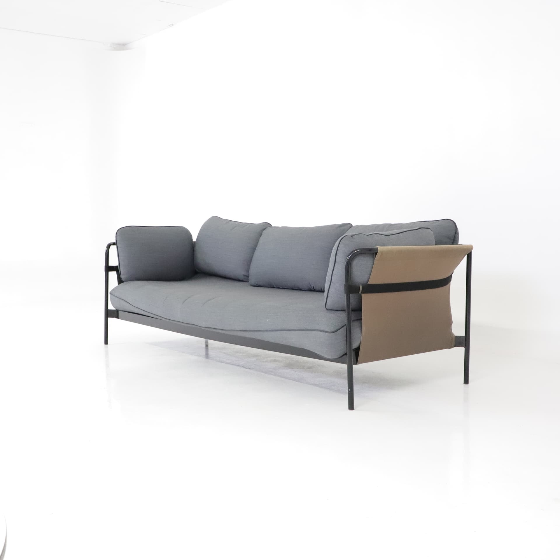 Soffa Can
