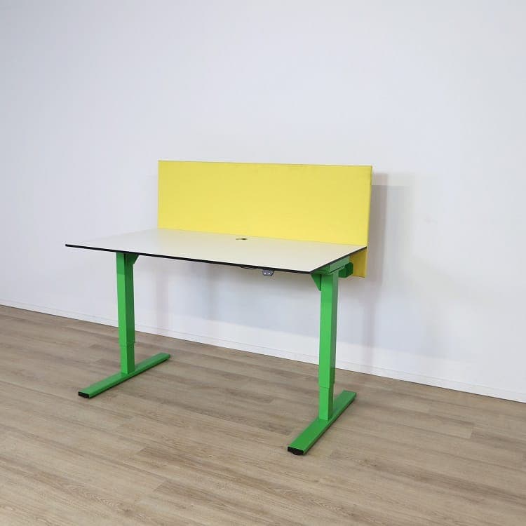 Skrivbord med bordsskärm Snitsa SA MÖBLER 140 cm