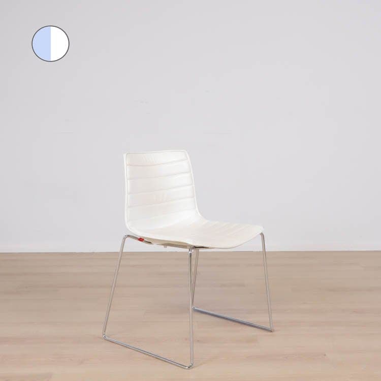 Vit Caféstol Catifa 46  - Vit Skinn OK Skick