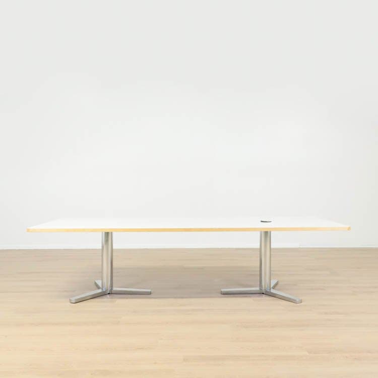 Konferensbord
