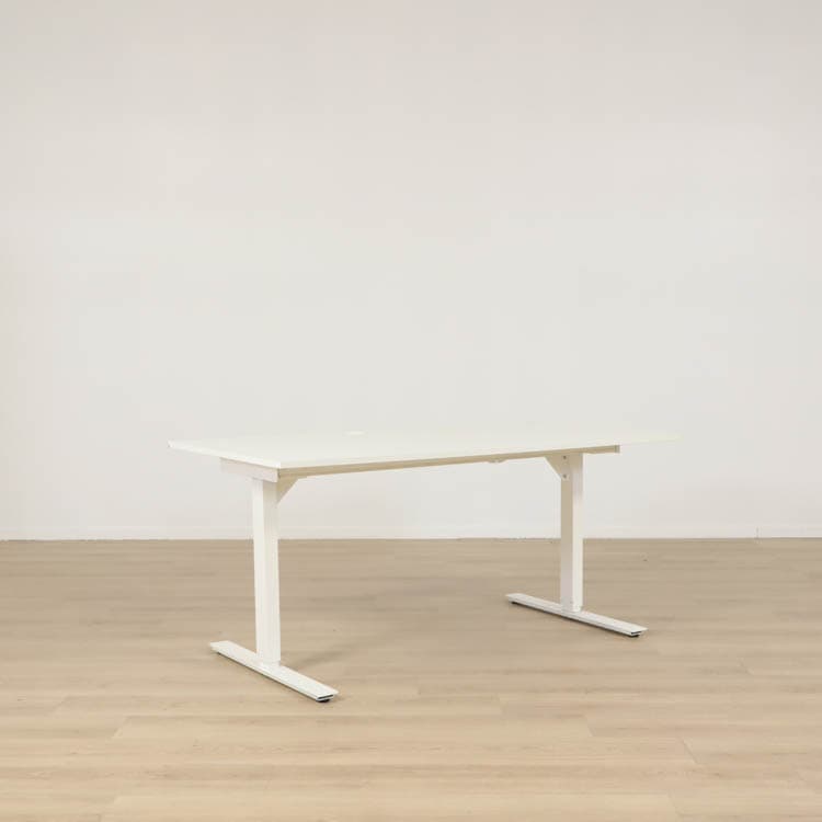 Elektriskt höj- och sänkbart
  skrivbord  160 cm