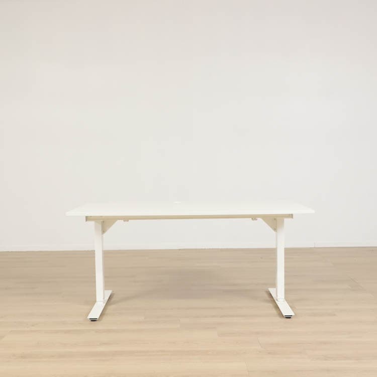 Elektriskt höj- och sänkbart  skrivbord  160 cm