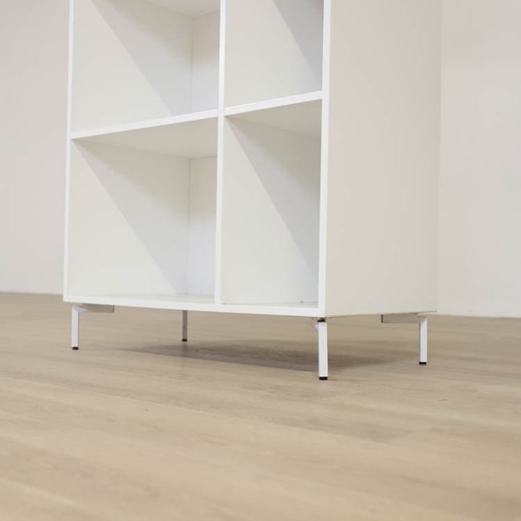 Förvaringsskåp - 80x42x210 cm