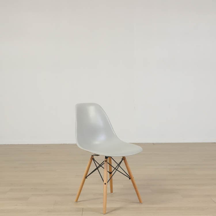 Caféstol Eames Plastic Chair - Guld