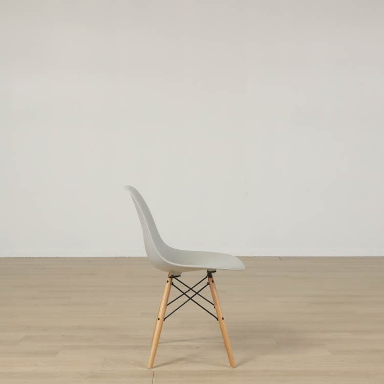 Caféstol Eames Plastic Chair - Guld