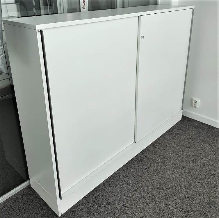 Förvaringsskåp med skjutdörrar - 180x85x45cm