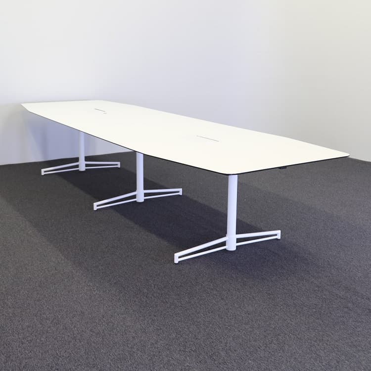 Konferensbord T-bone - Längd: 380 cm Skick 2