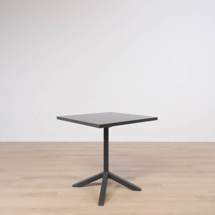 Cafébord Funk - Alternativ 2. 72x120x120 cm